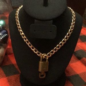 Louis Vuitton key and lock 303 Chain not included